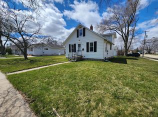 1335 Powers St, Oshkosh, WI 54901