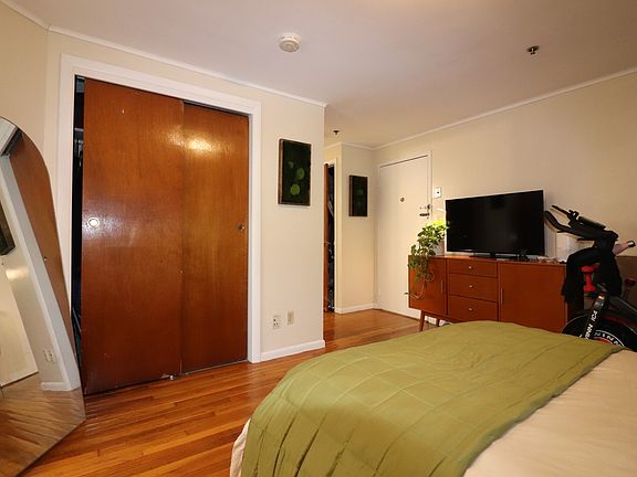2nd image of 1477 Beacon St APT 109
