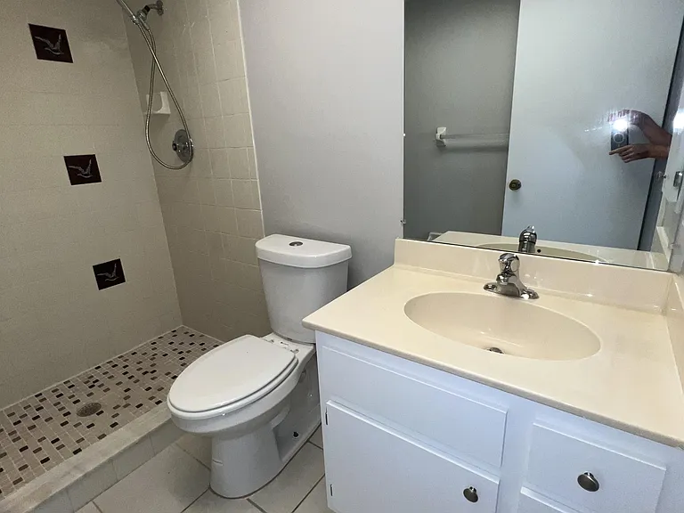 639 SE 13th Ave #120 — Photo 25