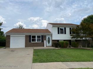 9009 Admiral Dr, Louisville, KY 40229