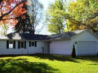 2561 Pecor Point Ln, Oconto, WI 54153
