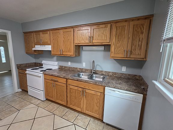 2nd image of 1212 Tatem Ave