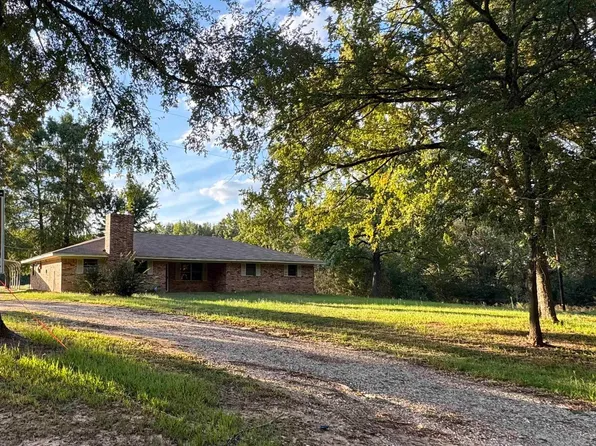 1366 County Road 1535, Mount Pleasant, TX 75455