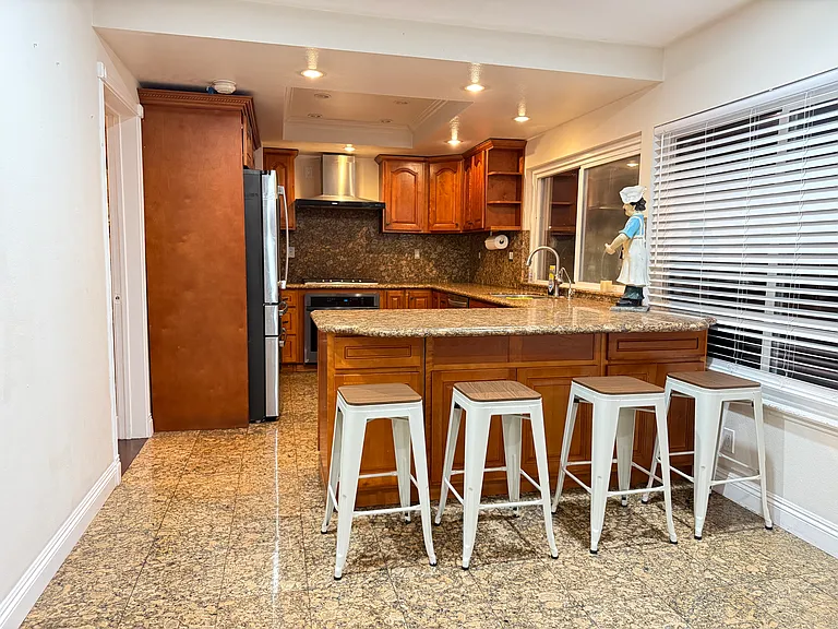 3172 W Stonybrook Dr — Photo 4