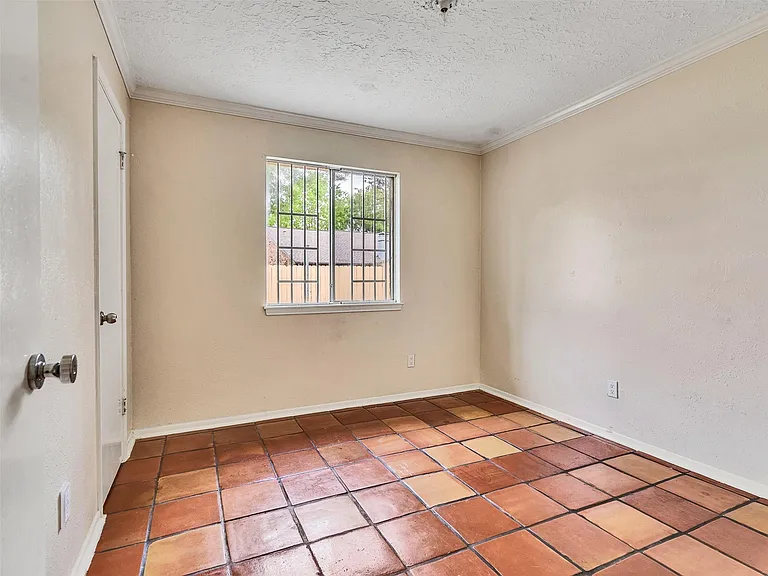 22538 Market Square Ln — Photo 25