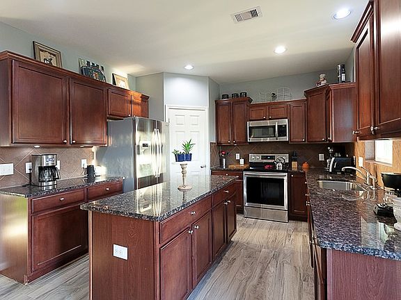 3rd image of 3026 Howard Dr