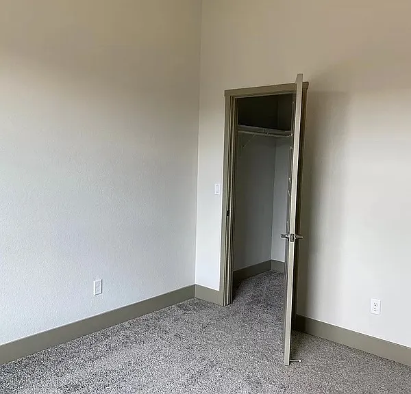 2467 Valverde Dr — Photo 31