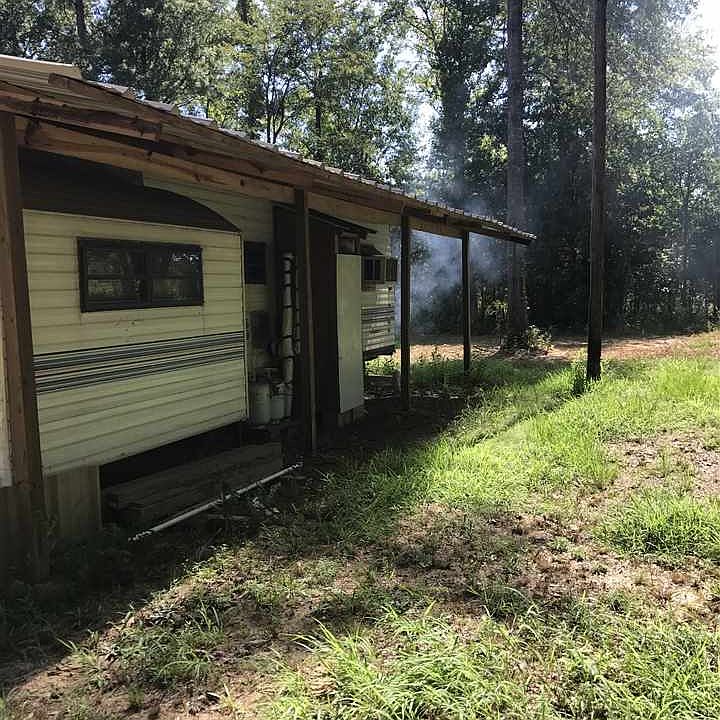 1st image of 744 Meyers Ln