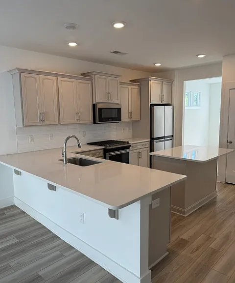400 Water Garden Pl #1 — Photo 3