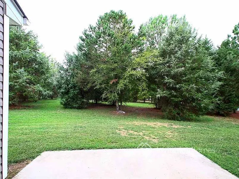 1002 Bridleside Dr — Photo 12
