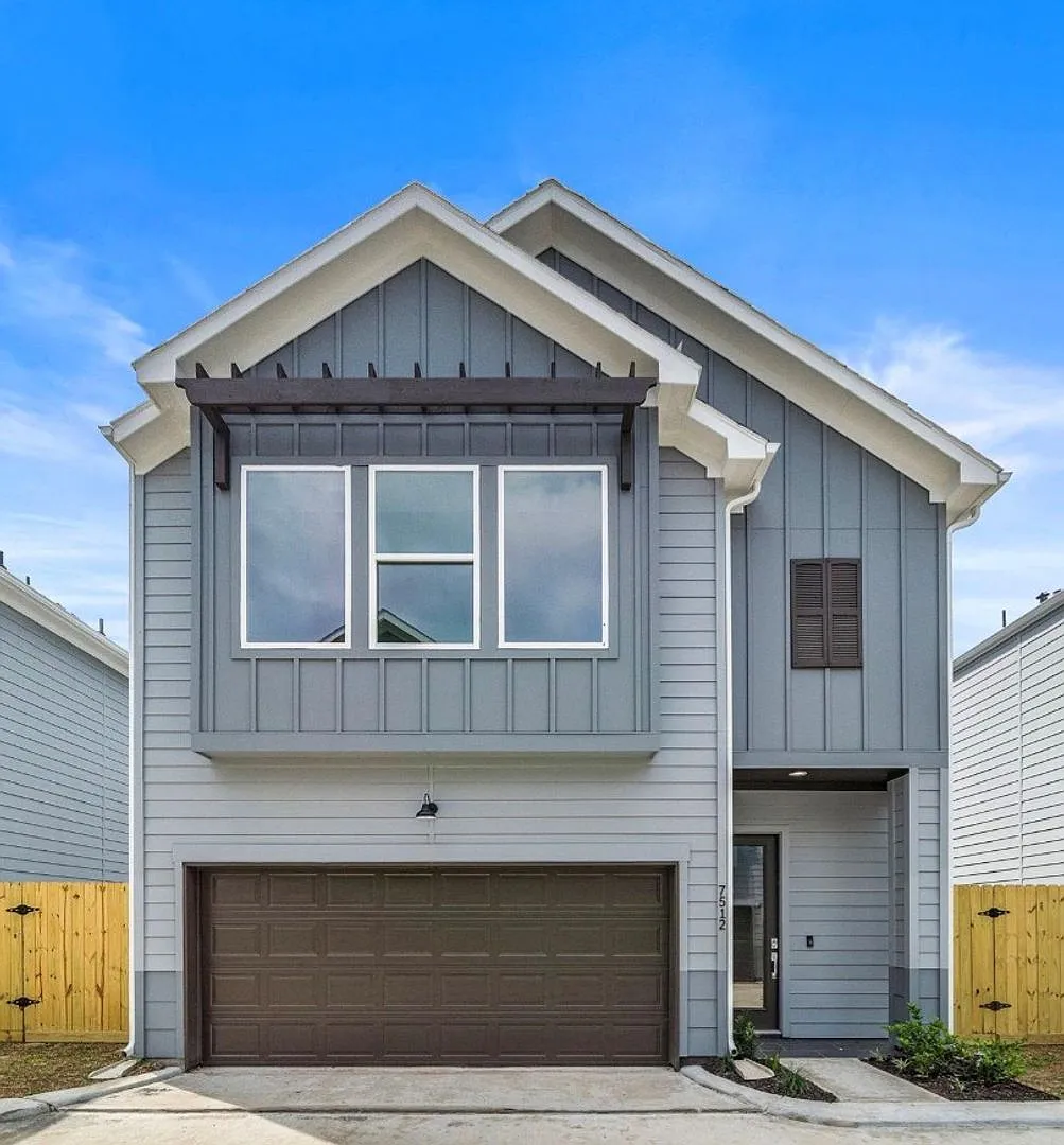 Luxury New Construction for Lease — Photo 1