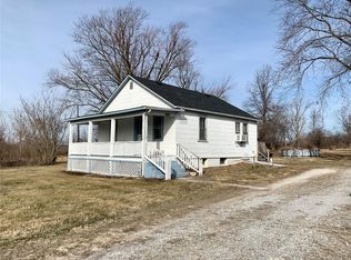 48760 Rensselaer Ln, Hannibal, MO 63401