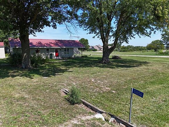3rd image of 13656 430th St