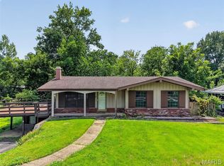 11104 Schuetz Rd, Saint Louis, MO 63146