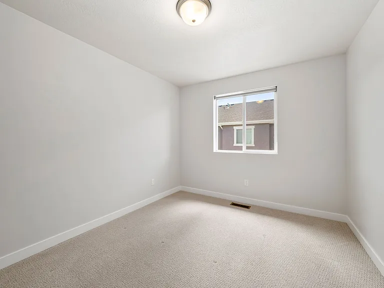 15083 S Reins Way — Photo 32