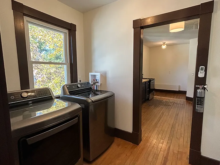 30 Lincoln Ave #B — Photo 16