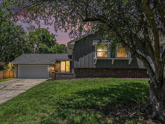 2nd image of 6704 Lakeshore Dr