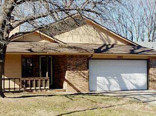 12311 SW 14th St, Yukon, OK 73099