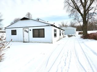 3388 Nicolet Dr, Green Bay, WI 54311