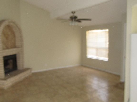 3rd image of 834 El Arco Dr