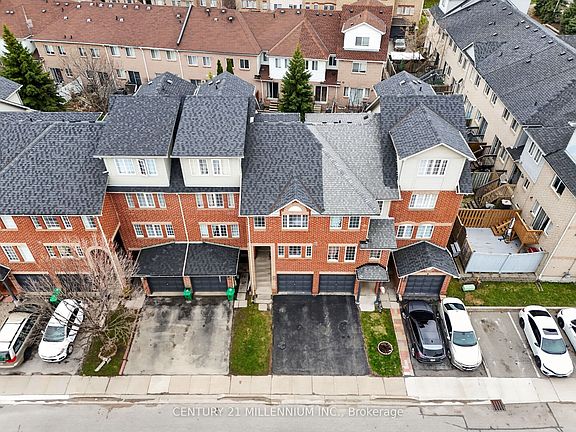 3rd image of 97 Spadina Rd #97