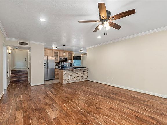 3rd image of 12500 Melville Dr APT 143