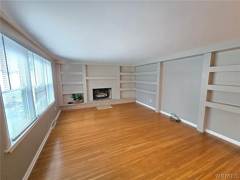 161 Foxpoint Dr W — Photo 16