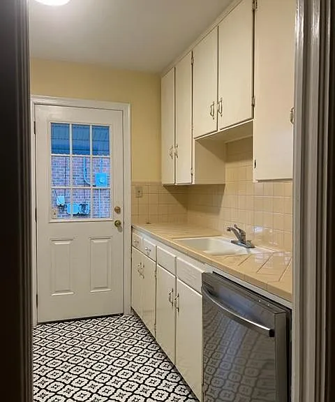 217 Fleming St #217 — Photo 7