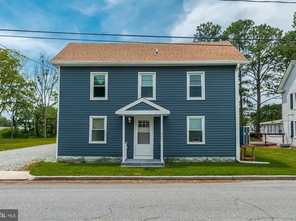 215 N 1st St, Crisfield, MD 21817