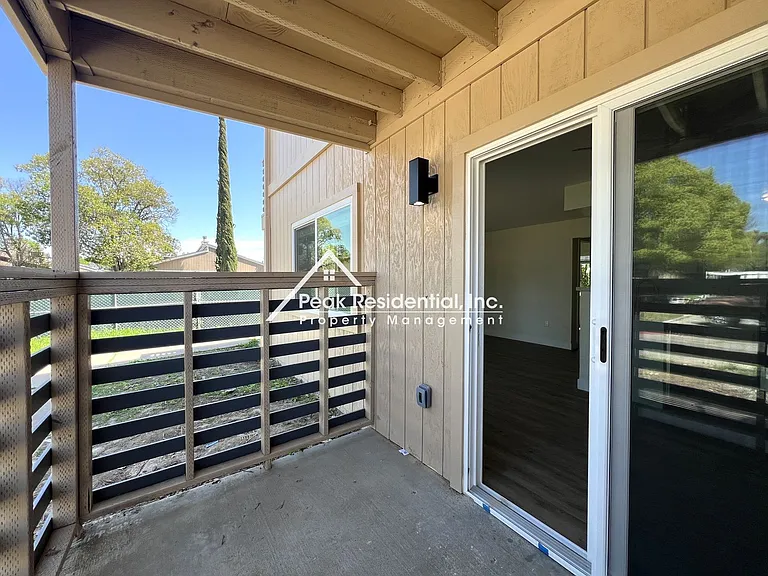 Gardenside Apartments — Photo 16
