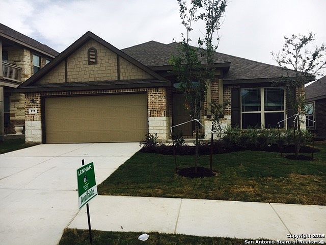 1st image of 122 Fernwood Dr