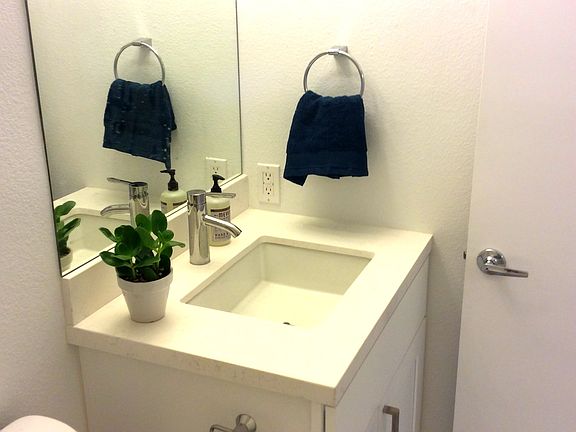 5th image of 1260 Elysian Park Ave APT D