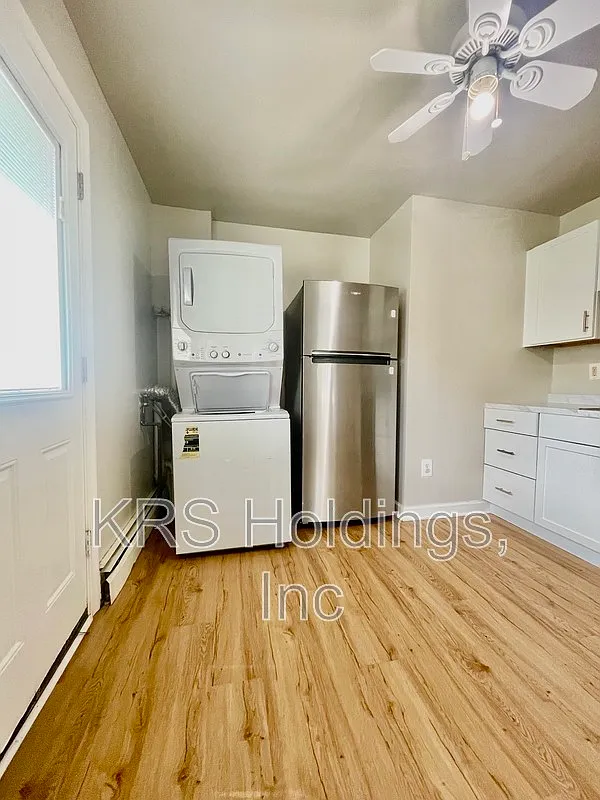 2 bed, 1.0 bath, 1000 sqft, $1,875 — Photo 3