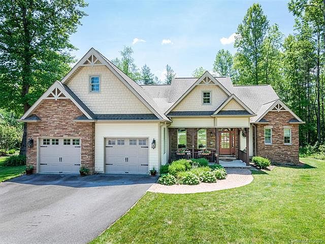 1st image of 272 Holly Haven Ct