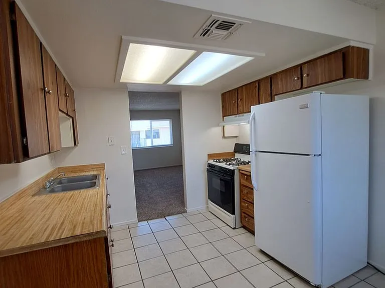 4845 E. Lane Ave. — Photo 10