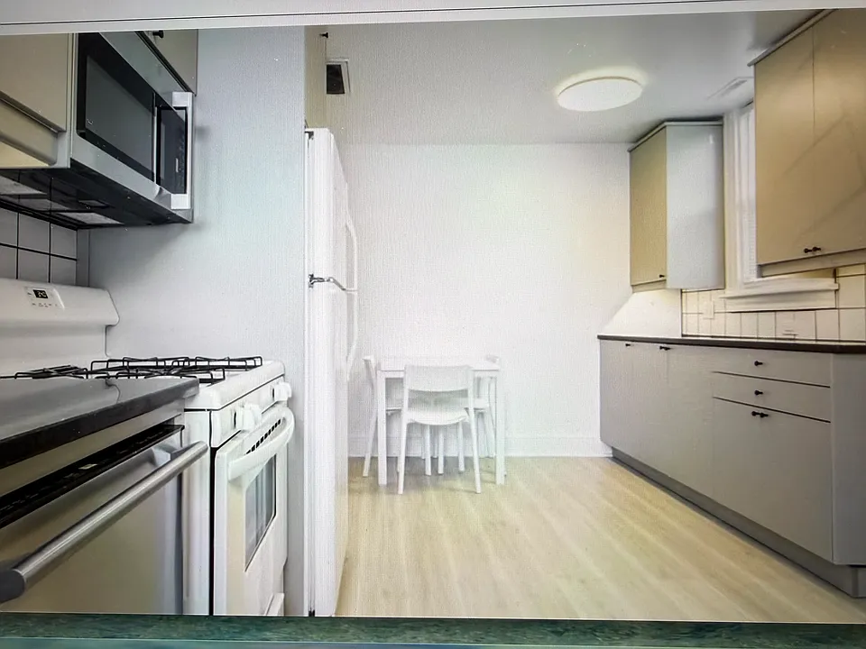 8 S Stafford Ave #1