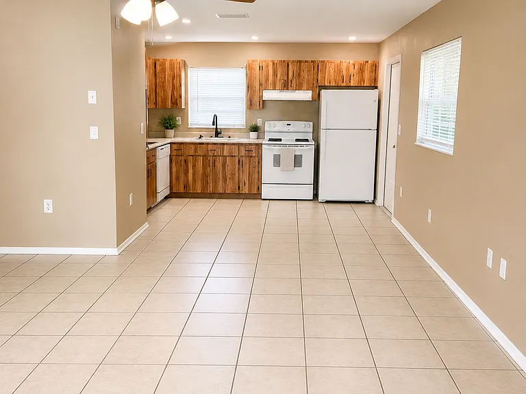 5444 Amy Ln — Photo 3