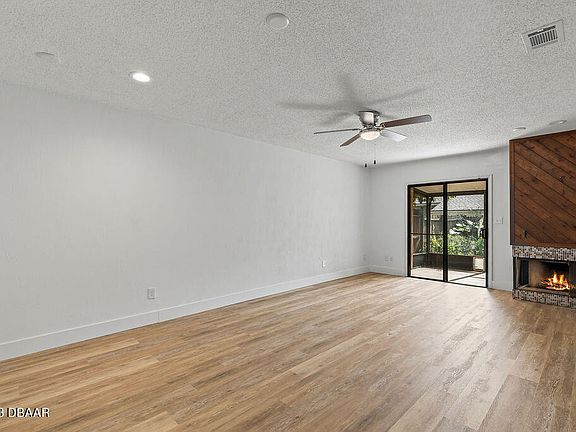 4th image of 1555 Hancock Ln