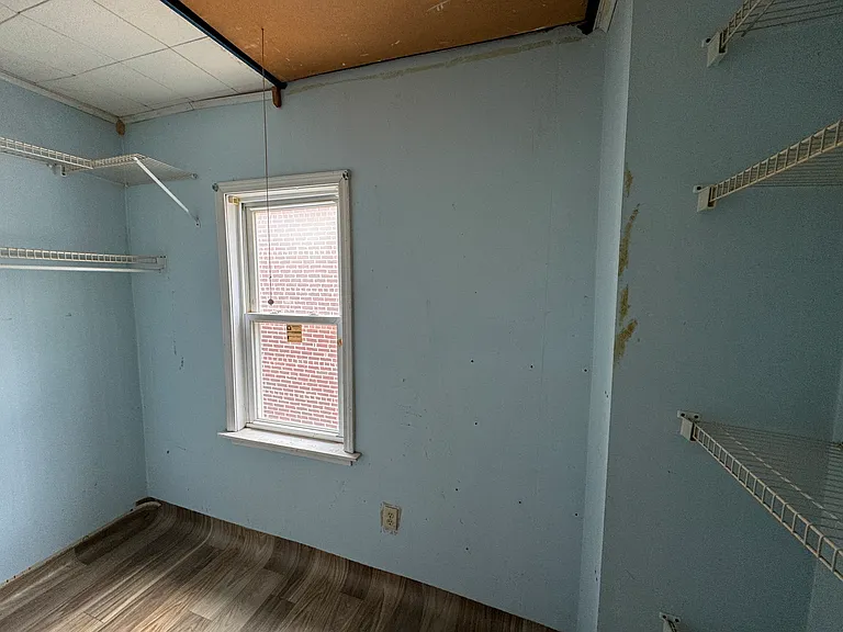 1130 W Norwegian St — Photo 11
