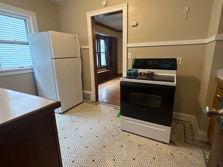 2179 Edgewood Rd — Photo 17