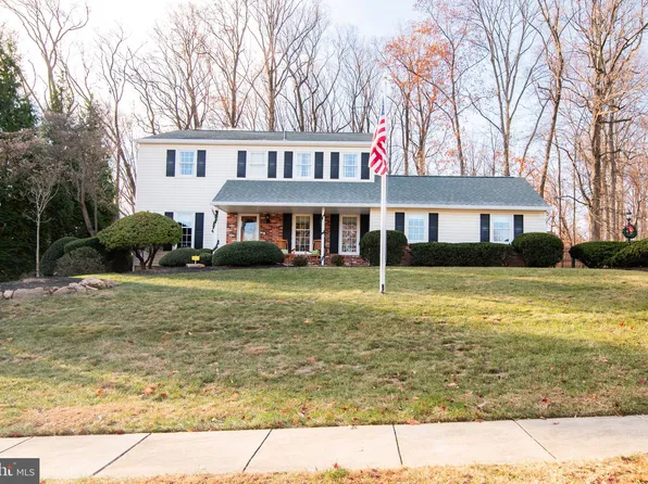 745 Woodlyn Dr, Feasterville Trevose, PA 19053