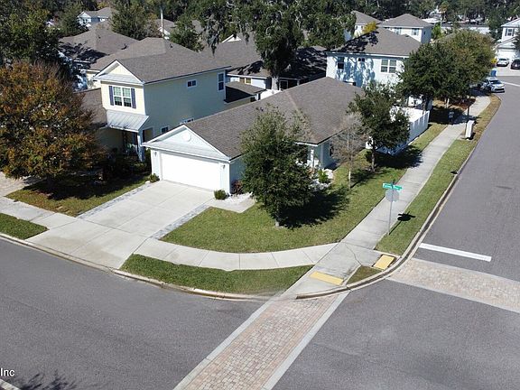 2nd image of 2135 FAIRWAY VILLAS Drive