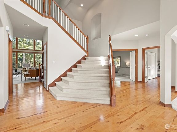 5th image of 16619 41st Street E