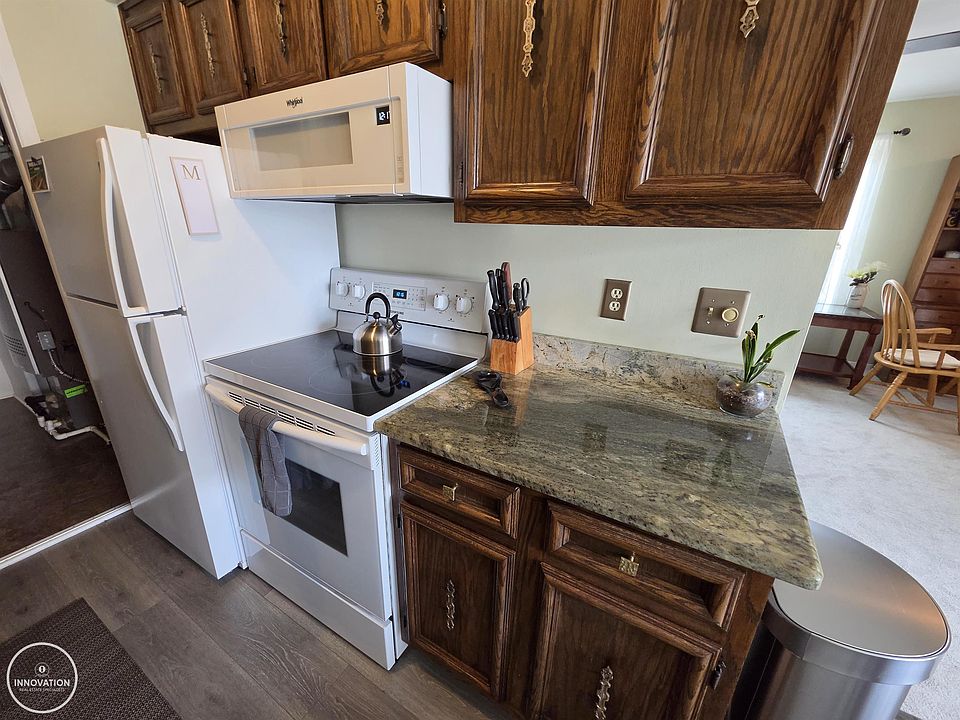 24399 Meadowbridge Dr, photo 11