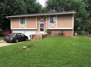 544 N 4th St, Carbondale, KS 66414