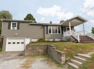 53 Wells Rd, Cheshire, MA 01225