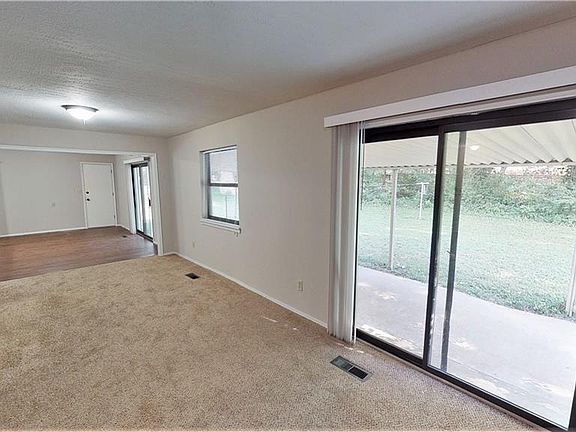 5th image of 2106 Delwhite Dr