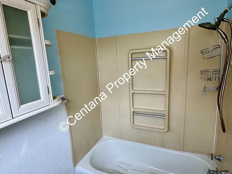 1640 Sampson St — Photo 18