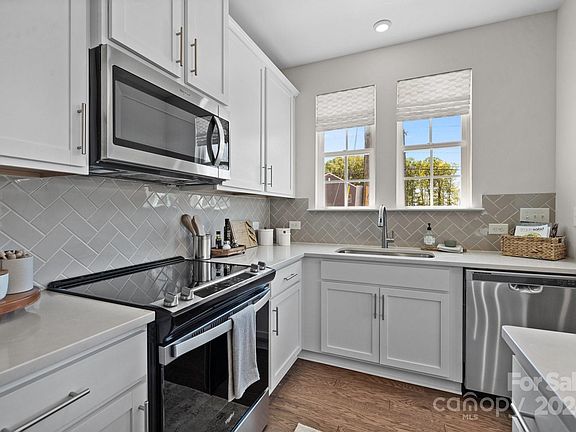 3rd image of 1534 Cedar Tree Dr #44