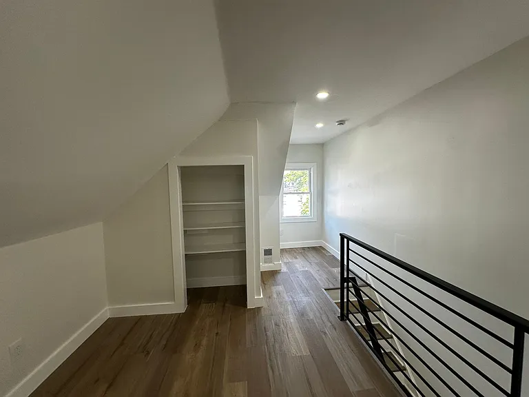 114 Hoffman Ave — Photo 15